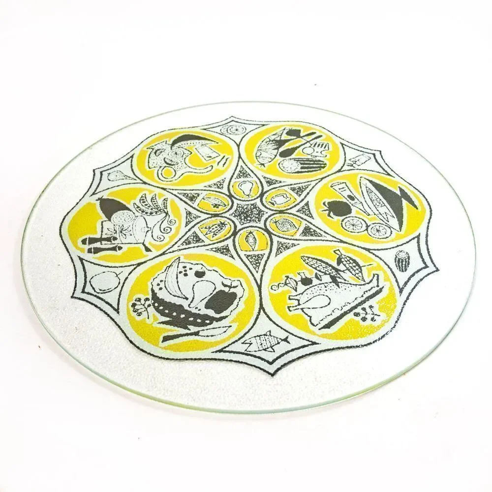 Vintage Retro Graphics Round Glass Cutting Board